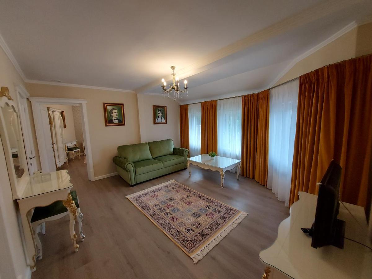 Hotel Conacul Poetilor Gura Rîului Exterior foto