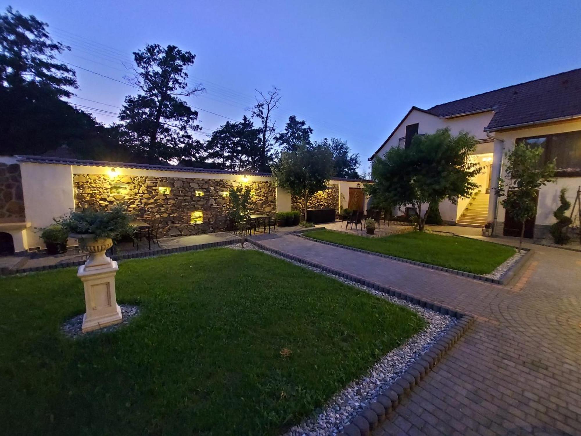 Hotel Conacul Poetilor Gura Rîului Exterior foto